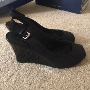 Donald J Pilner Wedges